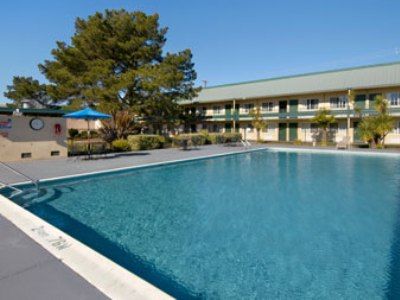 Day Inn Point Richmond **Dbl Reg** Facilities photo
